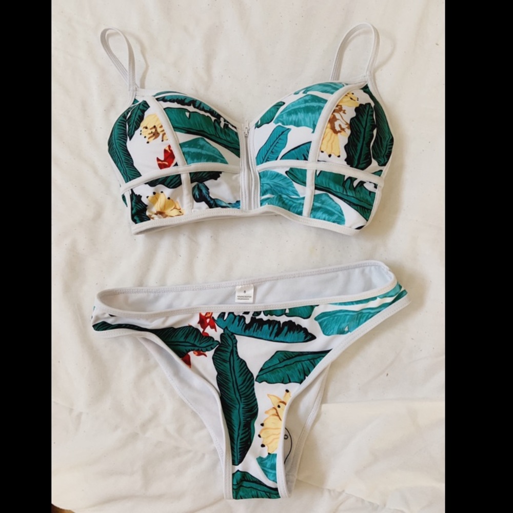 Palm Leaf White ZIP Up top + bottom